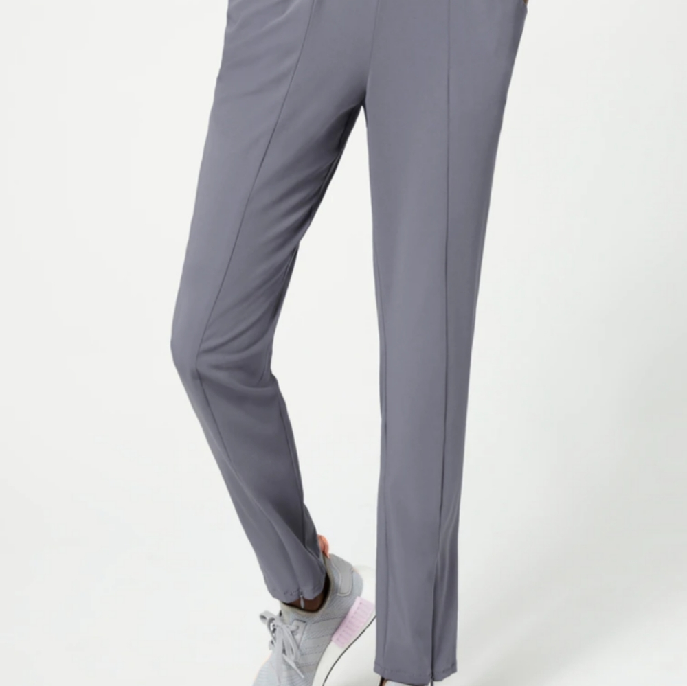 Jaannu skinny pull up scrubs PETITE